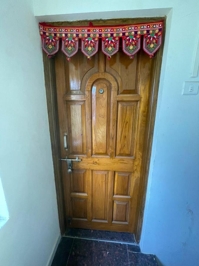 Shree Sadguru Krupa Yatri Niwas Villa Колхапур Екстериор снимка
